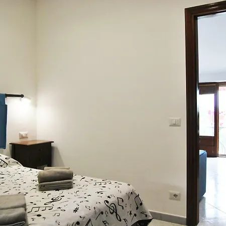 Jazz & Blues Apartments Near 